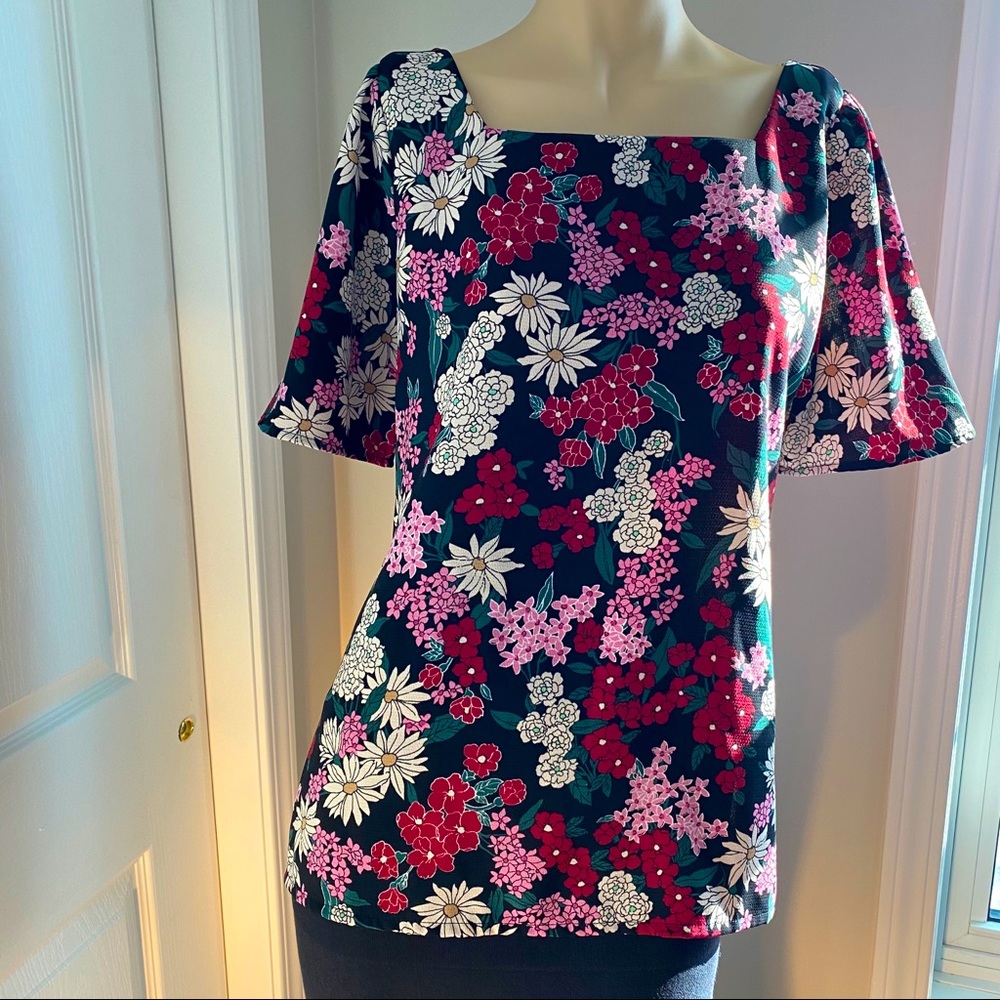 ANN TAYLOR  Top / Blouse, Size small
